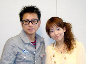 ����t�~������