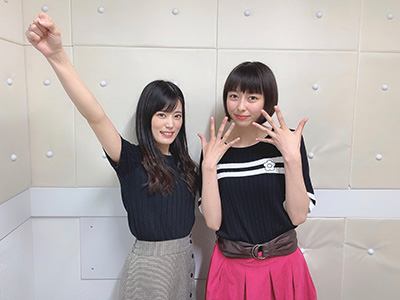 田中ちえ美（写真左）と近藤玲奈（写真：ラジオ関西『田中ちえ美・近藤玲奈のきょめらじ♫』）