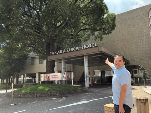 ラジオ関西の林真一郎アナウンサーが宝塚ホテルを取材
