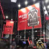 長時間ゲームをしても疲れにくいというゲーミングチェアも各メーカーがシェア争いのしのぎを削る（写真：ラジオ関西）