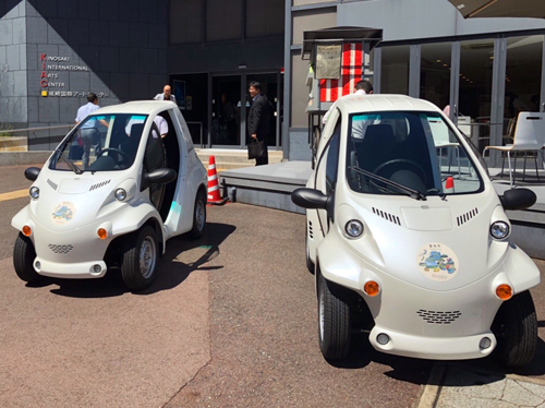 超小型の一人乗りEV「コムス」（写真：ラジオ関西）