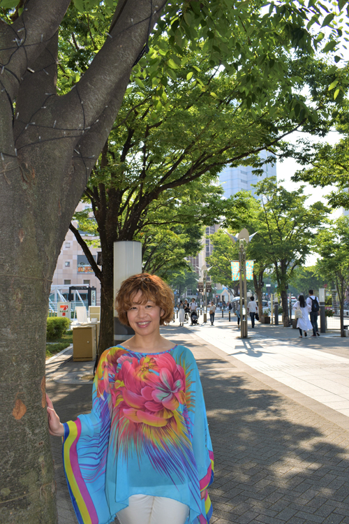 「ラジオの緩い私と、ライブの激しい私とのギャップを楽しんでいただきたい」と阪井楊子さん（写真：ラジオ関西）