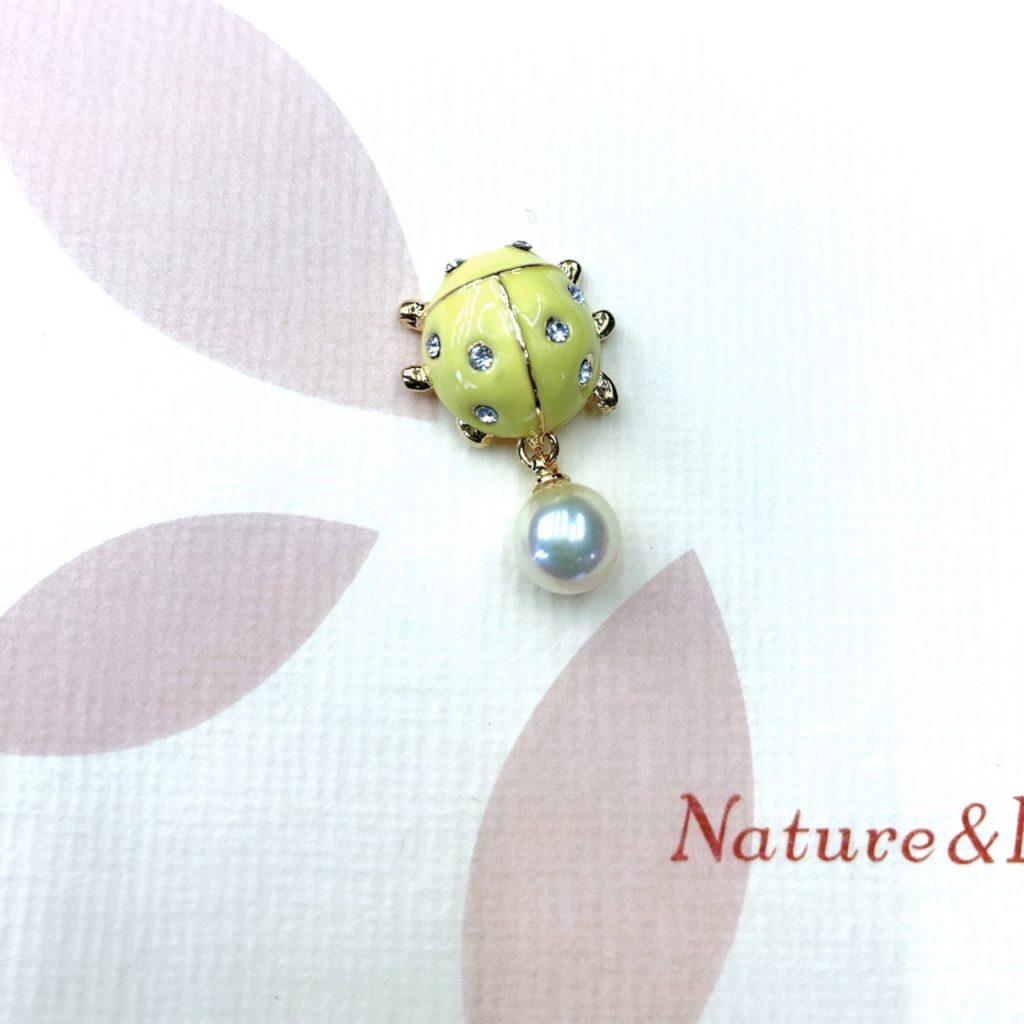 “Nature＆Pearl”のタッグピン