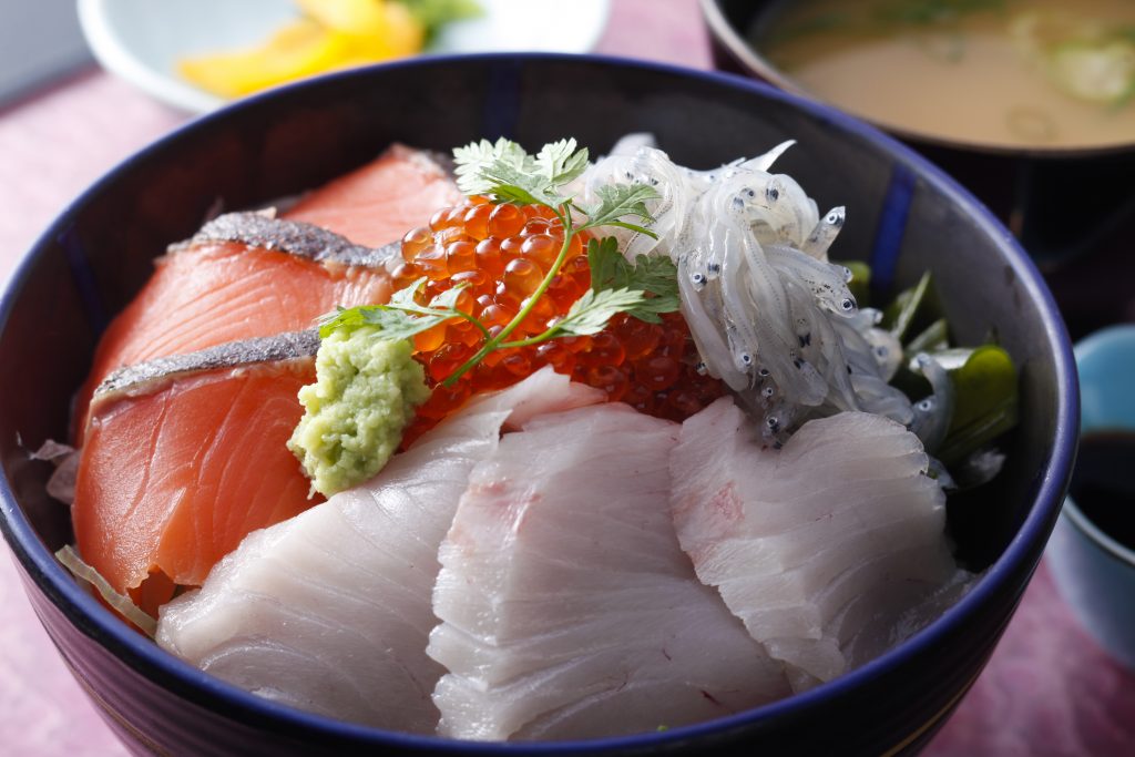 『淡路島三色コラボ丼』