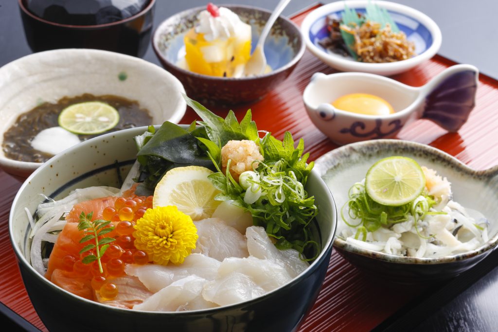 『3月限定冬スター丼』