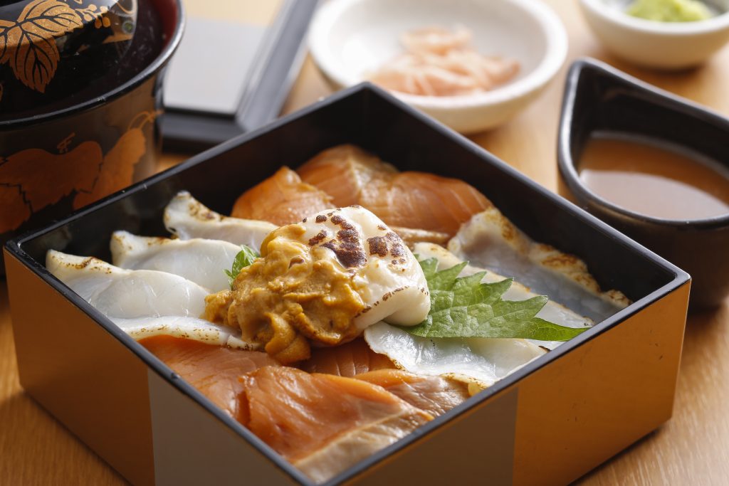 『島の⻩⾦箱』