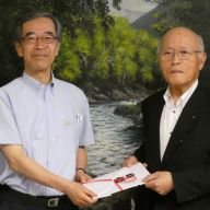 （左から）兵庫県の金澤和夫副知事とJA兵庫中央会の石田正代表理事会長（写真：ラジオ関西）