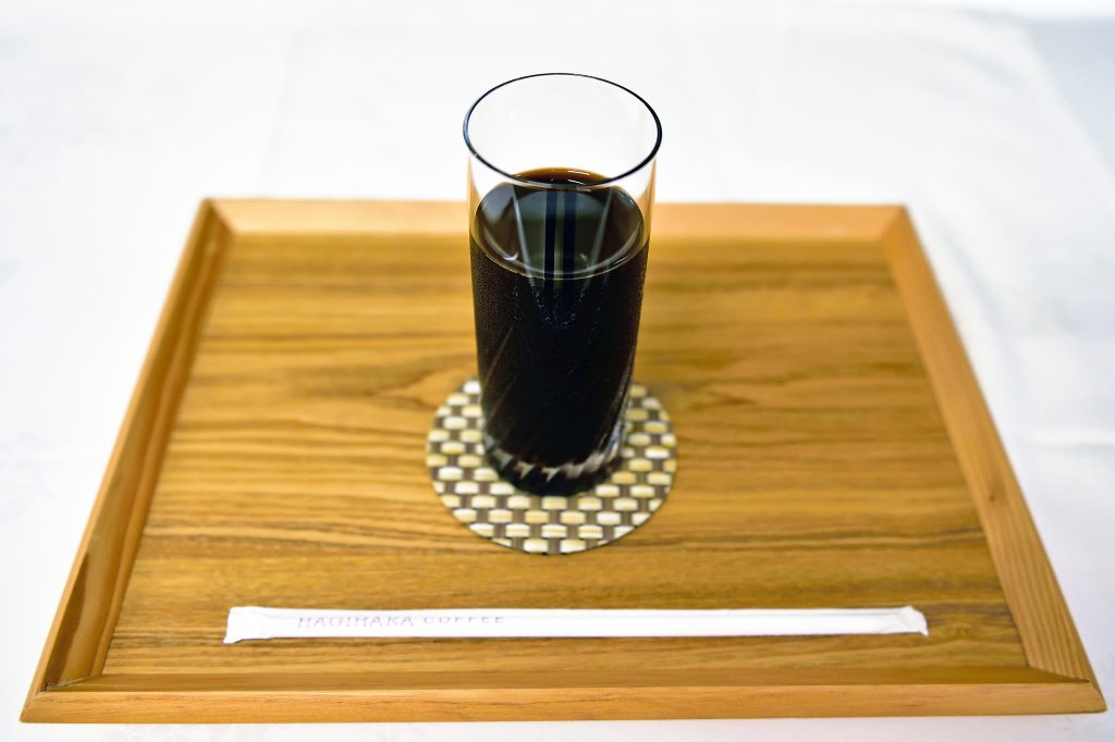 木村王位が注文した「アイスコーヒー（ブラック）」（日本将棋連盟提供）