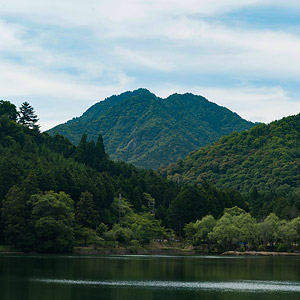 兵庫県福崎町「七種（なぐさ）山」（写真・福崎町観光協会提供）