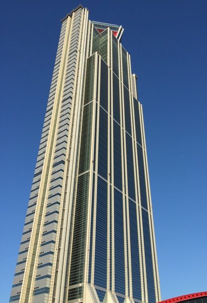 旧「大阪ワールドトレードセンタービルディング(WTC)」(住之江区)
