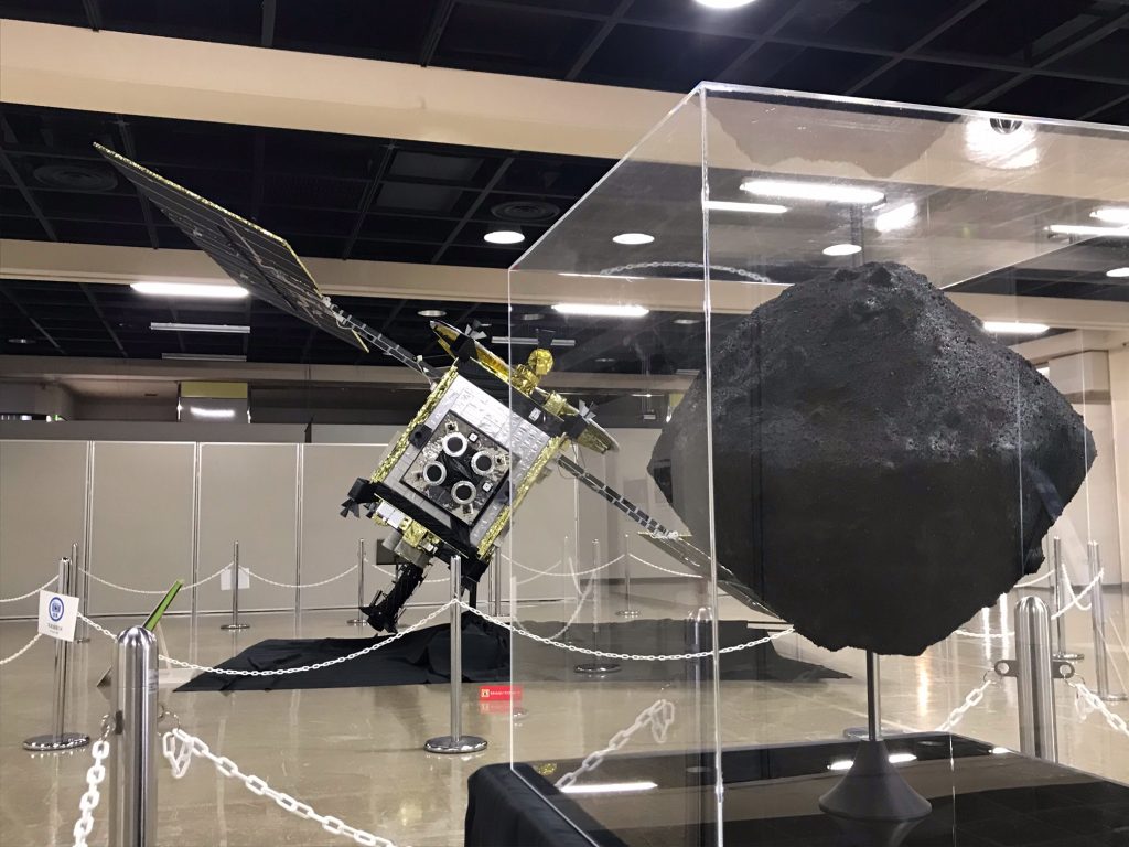 小惑星探査機 はやぶさ はやぶさ2 の 奇跡 に神戸で触れよう ラジトピ ラジオ関西トピックス