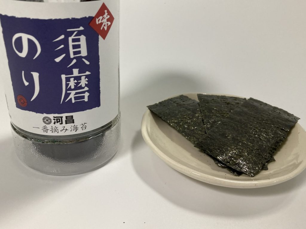須磨海苔（写真左は、河昌の「卓上型須磨のり1本」）
