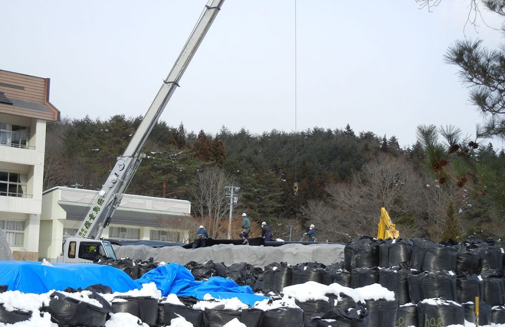 福島県浪江町・津島中での汚染土処理＜2012年1月28日撮影＞