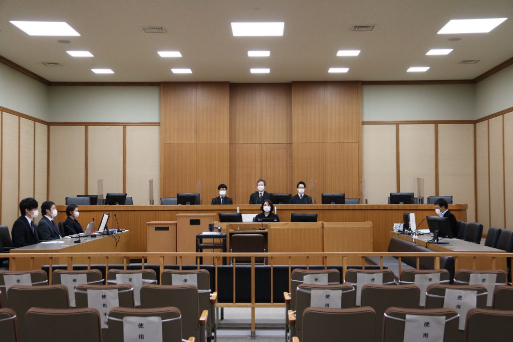 開廷前の神戸地裁・法廷（※代表撮影 2021年3月17日）