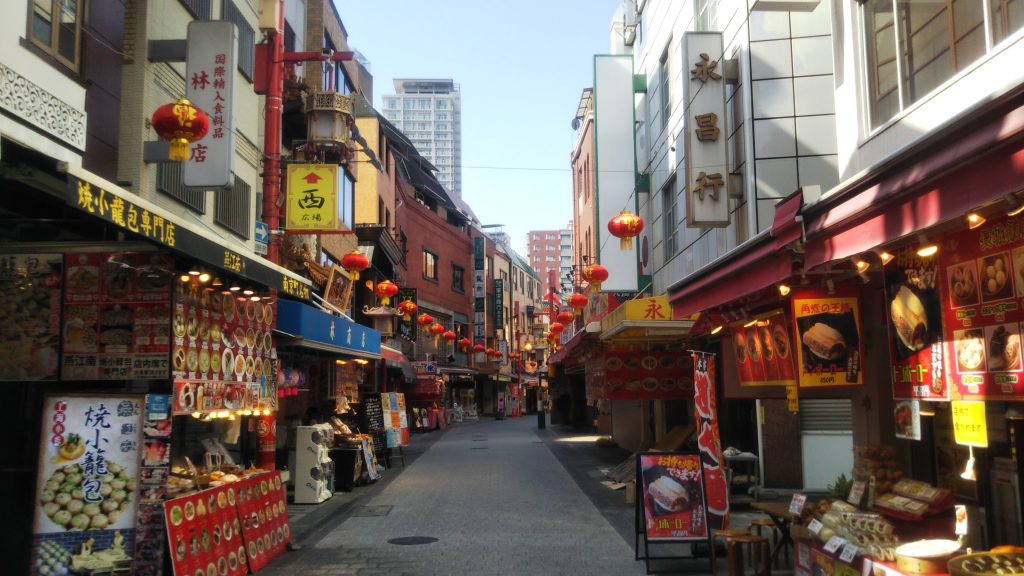 神戸・南京町 元来、インバウンド（訪日外国人旅行客）は少ないが、感染者数が増えると訪れる観光客も減少