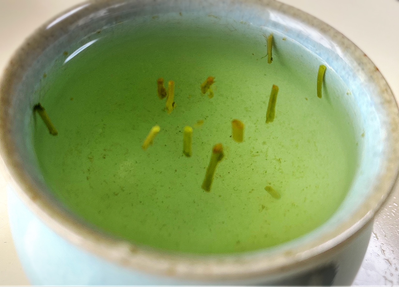 茶柱 が 立つ