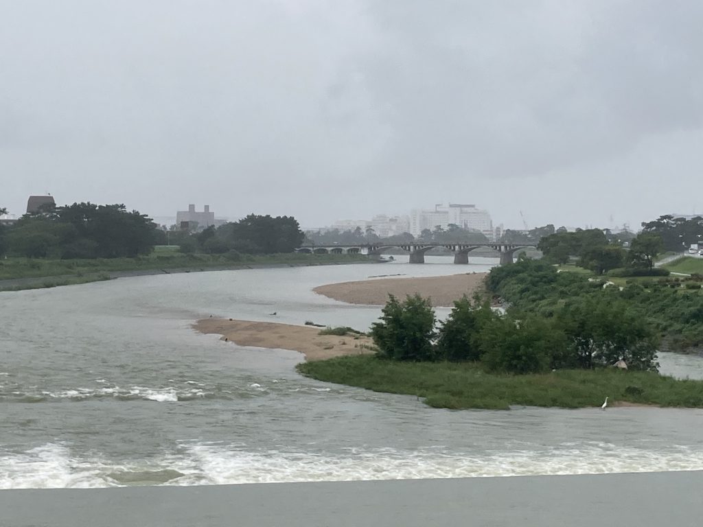 武庫川中流から下流方向 水位が上昇（2021年8月19日午前・兵庫県尼崎市・西宮市）