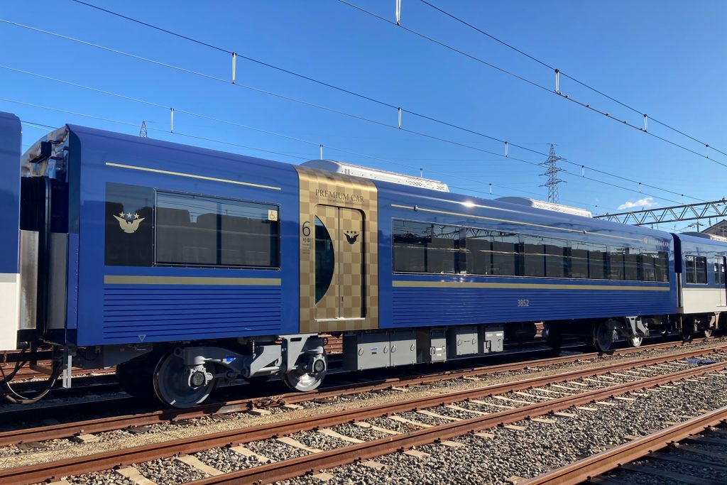 京阪・3000系プレミアムカー