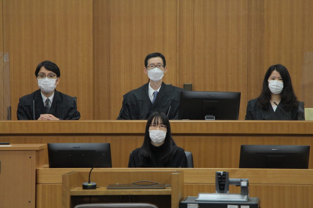 神戸地裁は判決で「被害者の自殺意思は必ずしも確定的ではなかった」と指摘＜2021年11月22日 ※代表撮影＞