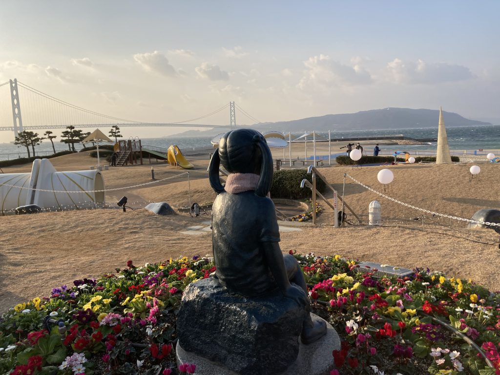 「愛しい娘」海岸の安全を誓う碑として2005年に建てられた