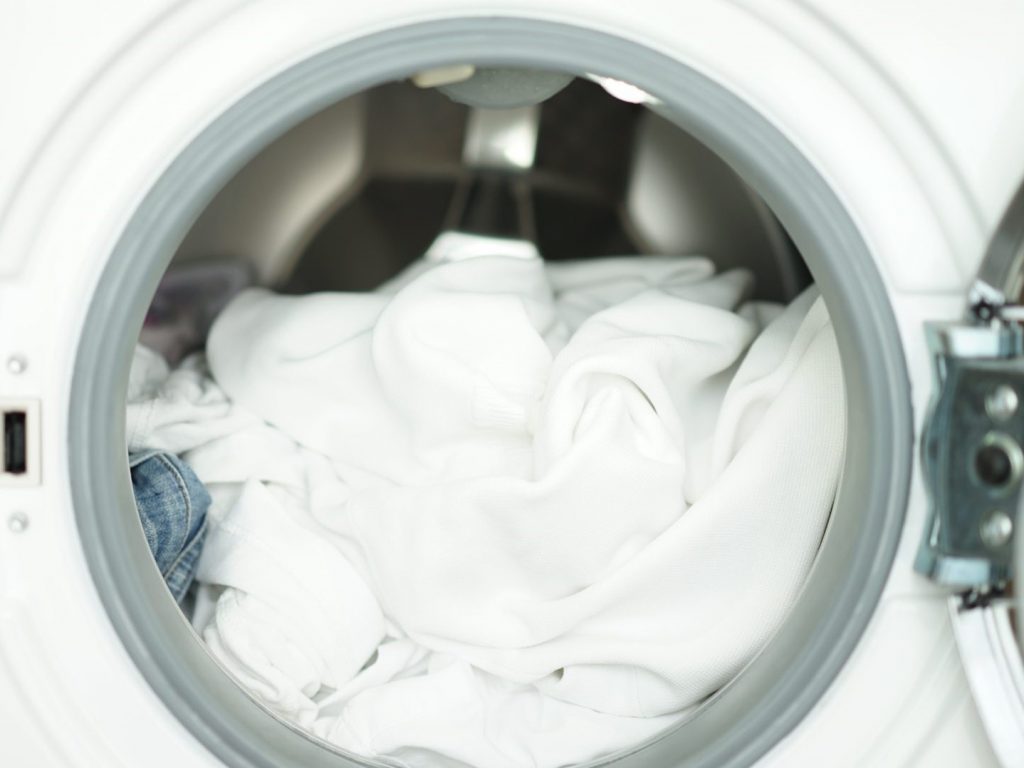 水の量は、洗濯機が自動的に測ってくれるものより一段階多くするのがポイント
