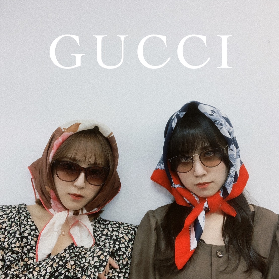 自宅アイテムでスーパーモデルに？「GUCCI風フォト」が若者に流行中