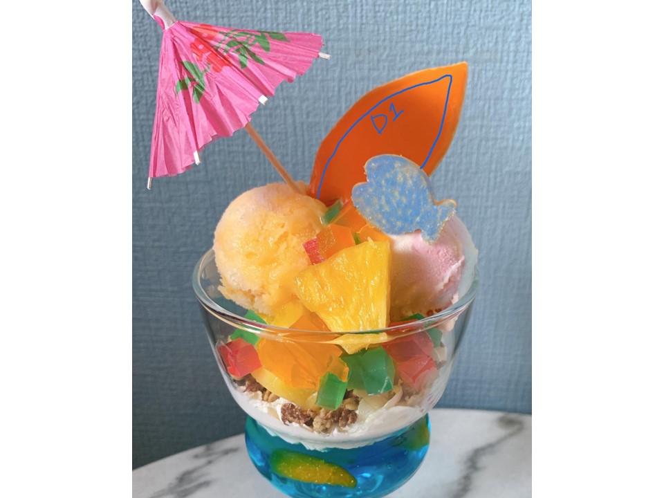 JKが作った『トロピカルビーチパフェ』 西宮の“不純な喫茶”「花と寅