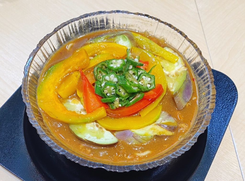 ナナ夏野菜冷やしカレーラーメン①