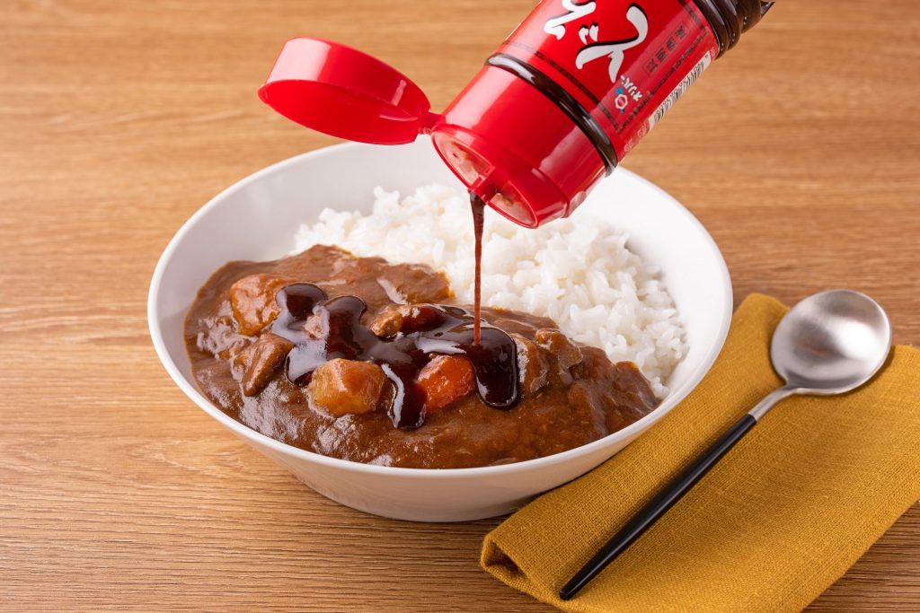 カレーには辛味をプラス！（提供：オリバーソース株式会社）