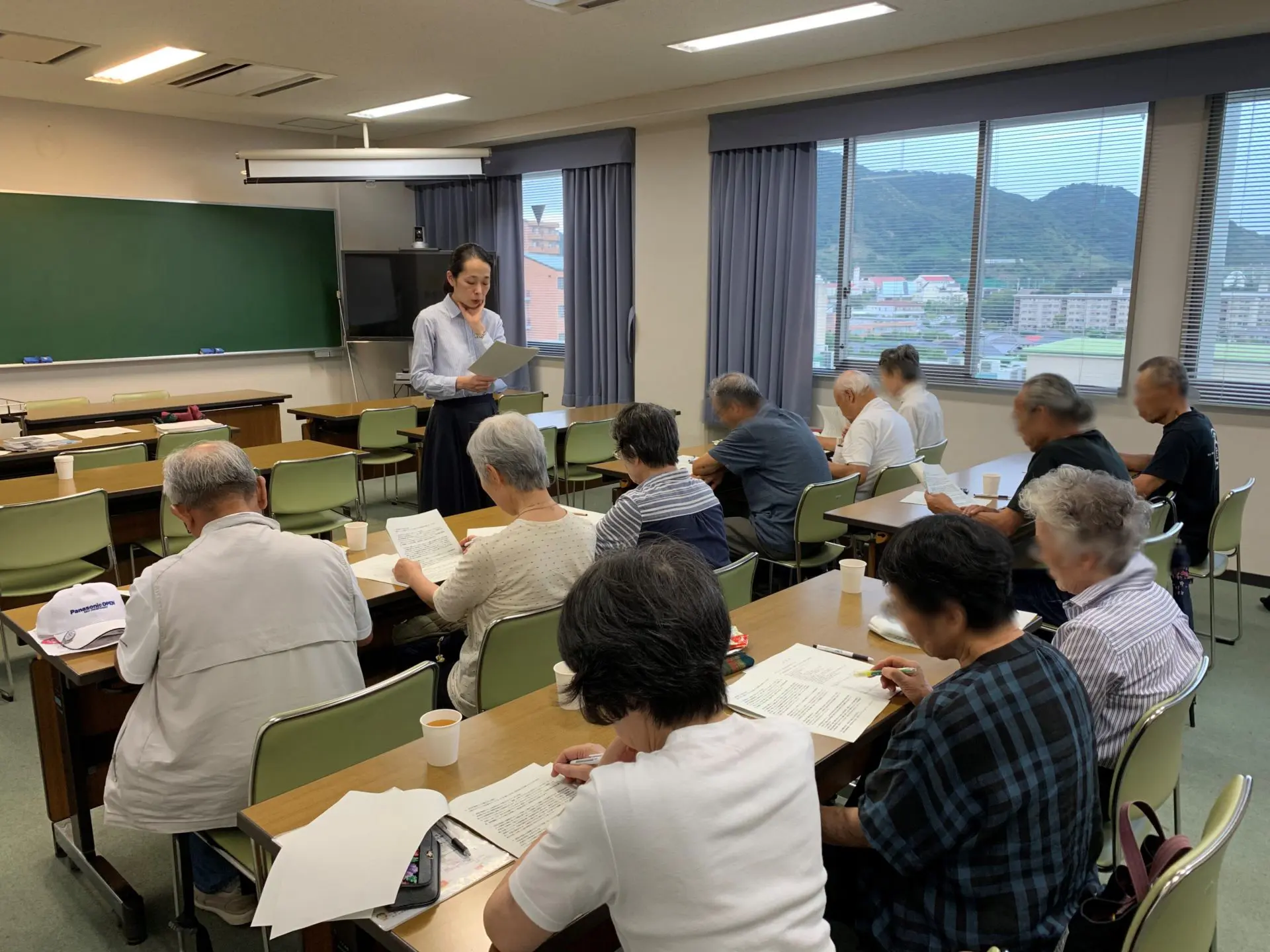 対面での活動が制限される場合には、zoomを活用した講習も