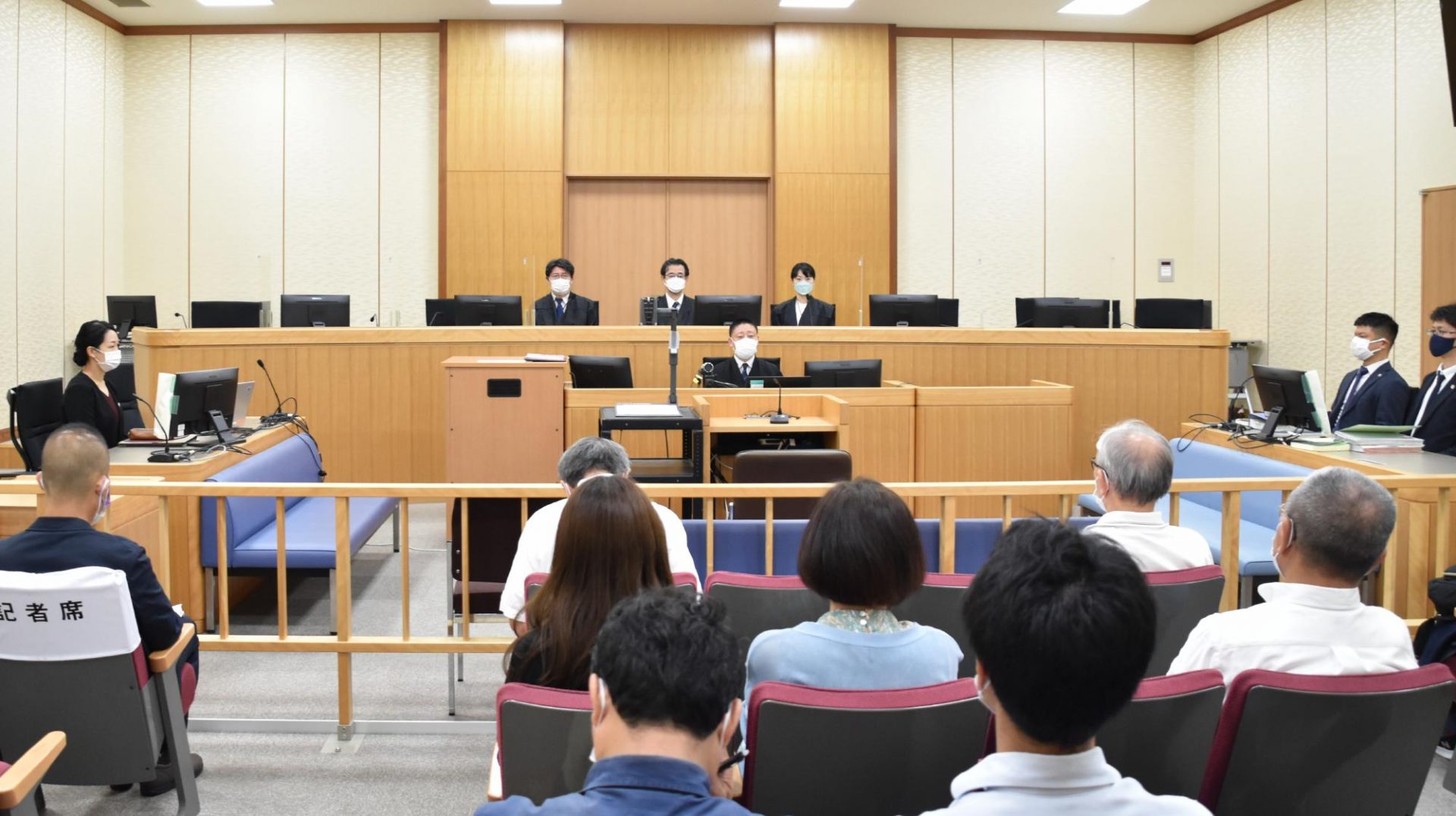 神戸・車のトランクからコンビニ店長遺体 強盗致死罪に問われた元店員、初公判「LINEで別人物から指示され、粘着テープを…」神戸地裁 | ラジ ...