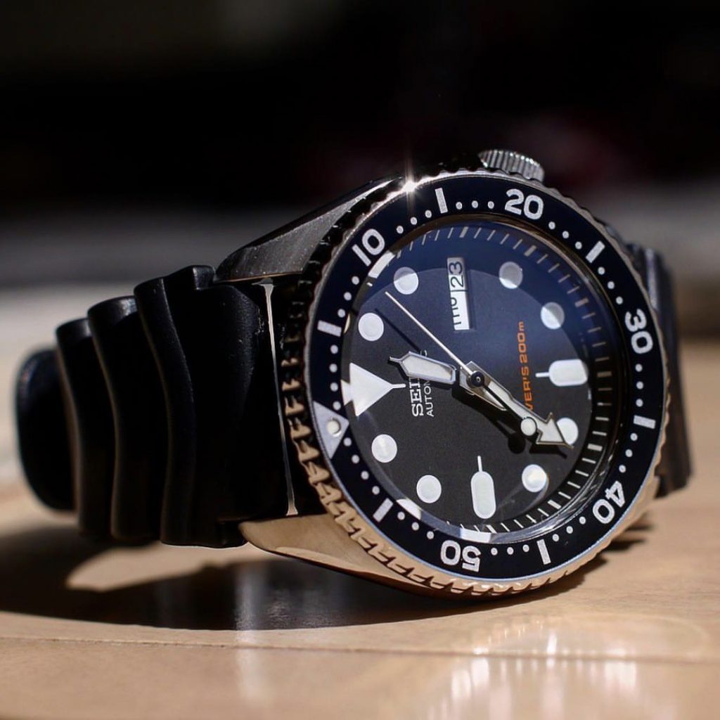 RYさんが実際に仕事で使用する、セイコー「SKX007」（Instagram・＠ry_a_life_with_watchesさんの投稿より）
