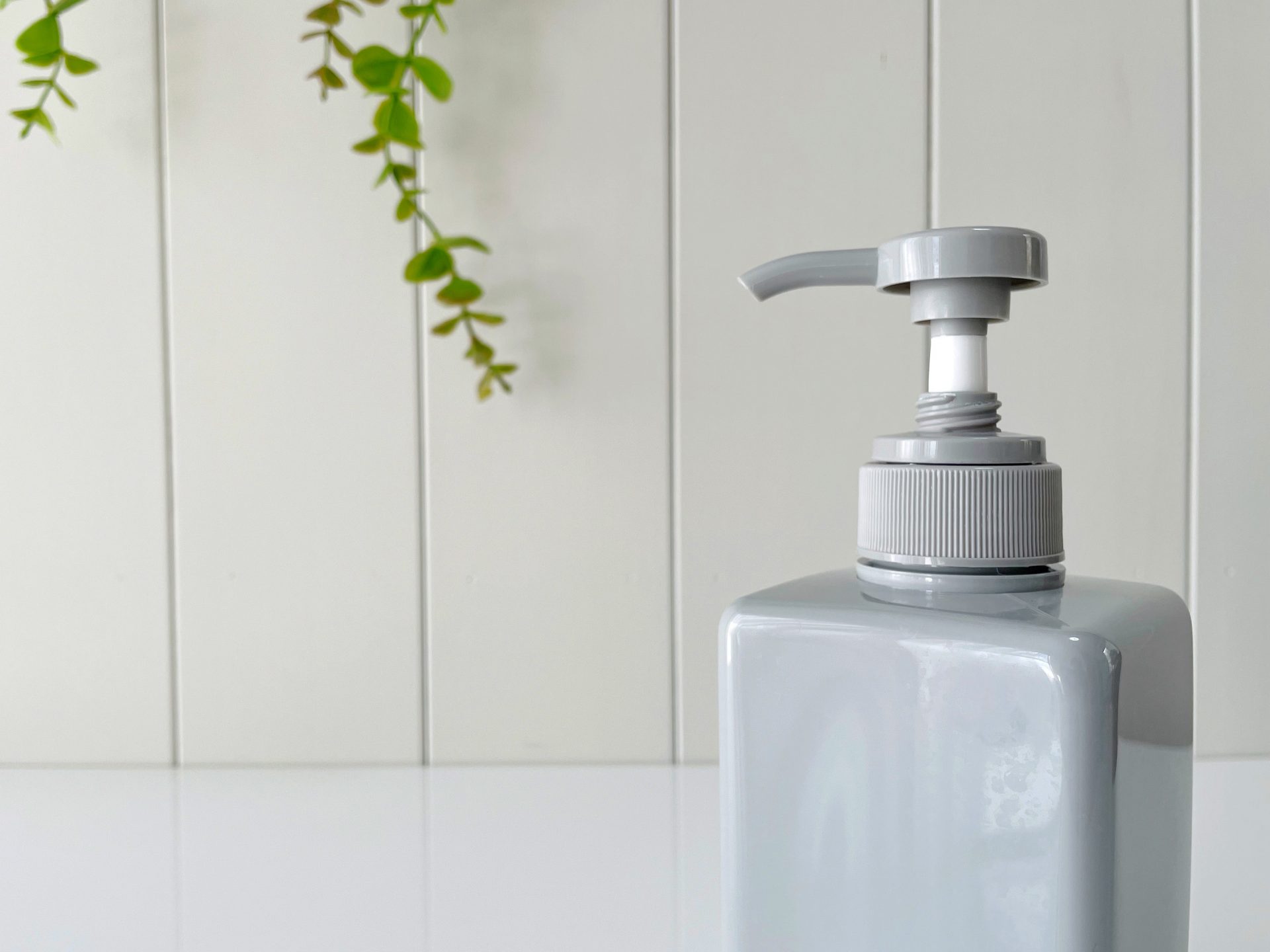 リンスを使いきる方法』 直出しか薄めるか!? メーカー「水分はNG