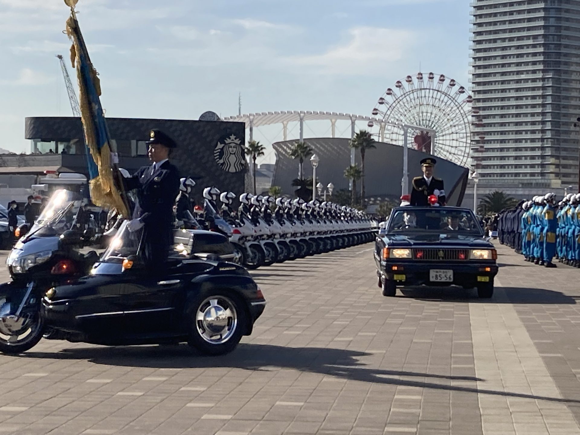 兵庫県警「年頭視閲式」 安全・安心守る誓い、新たに 神戸・メリケンパークで開催 | ラジトピ ラジオ関西トピックス