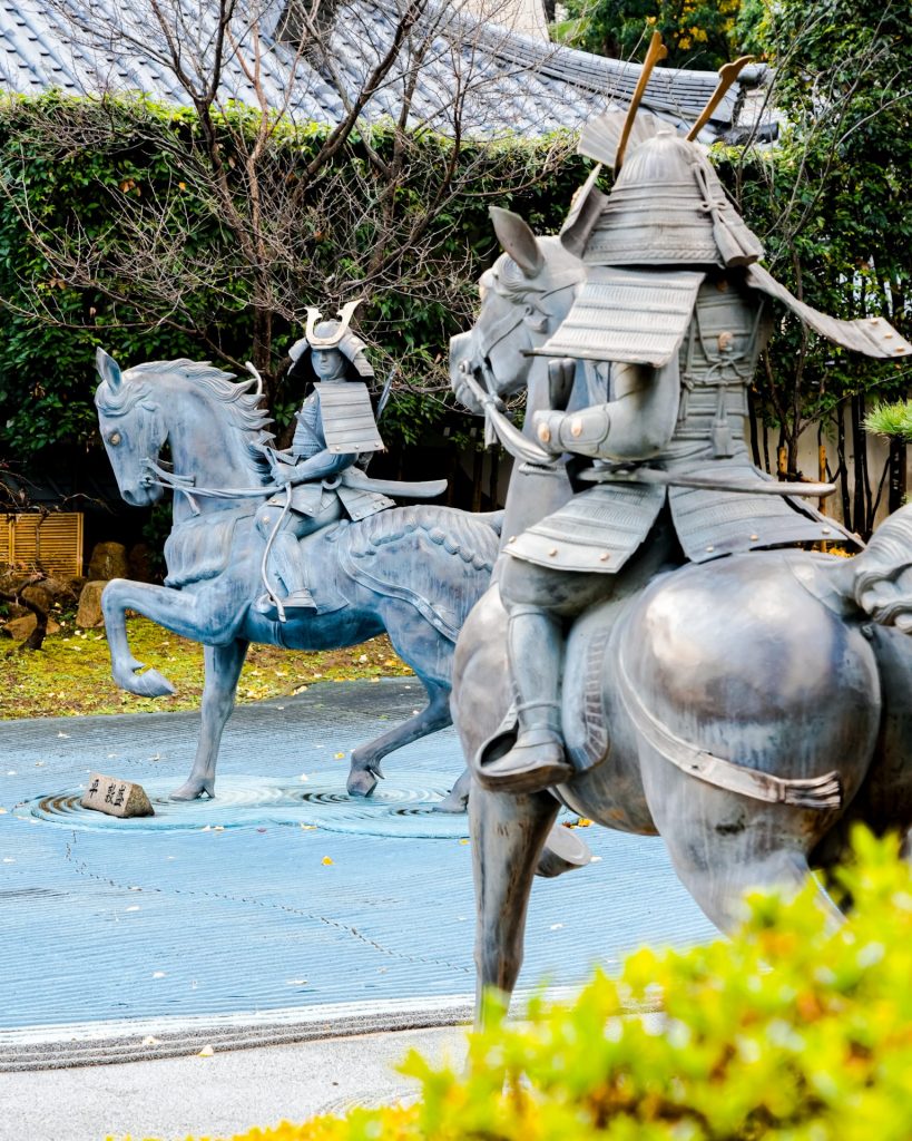 須磨寺　平敦盛・熊谷直実の像