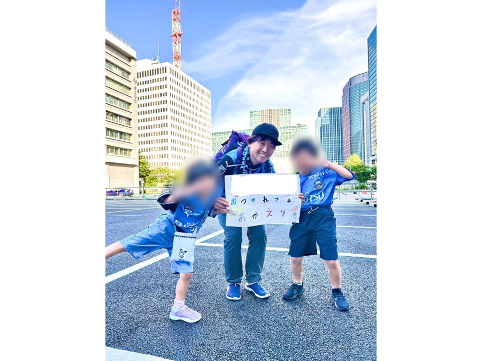 帰還先では甥っ子さん、姪っ子さんが歓迎（小野田さんTwitterより）