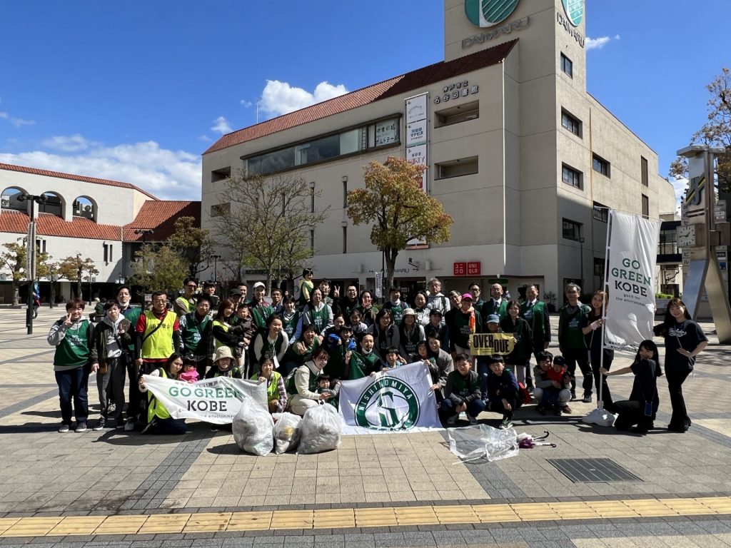 2023年4月8日「STORKS CONEST」活動の一環で行われた清掃活動（C）KOBE STORKS