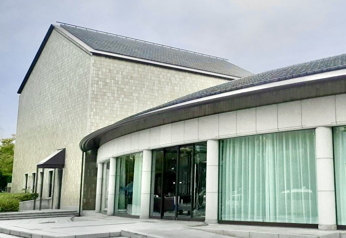 地元が誇る洋画家を顕彰「神戸市立小磯記念美術館」 漫画家・青池保子