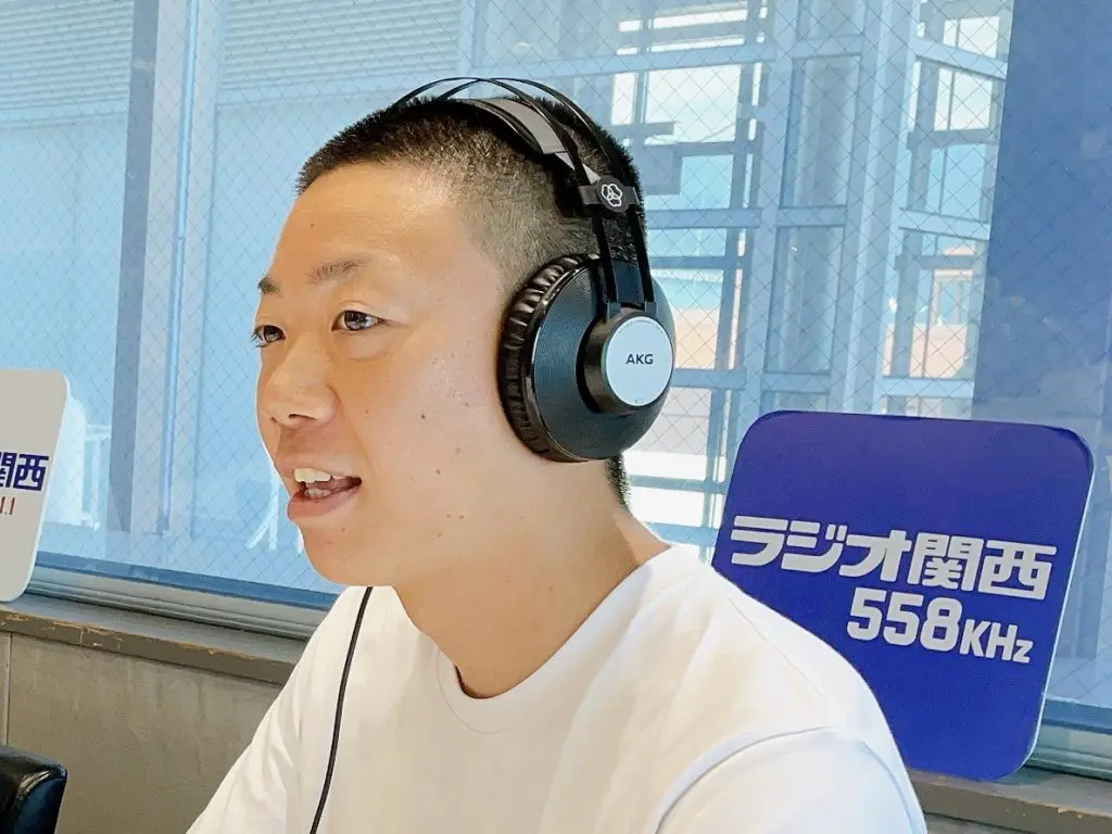 有料席への憧れを語るイチオク・けんしろを