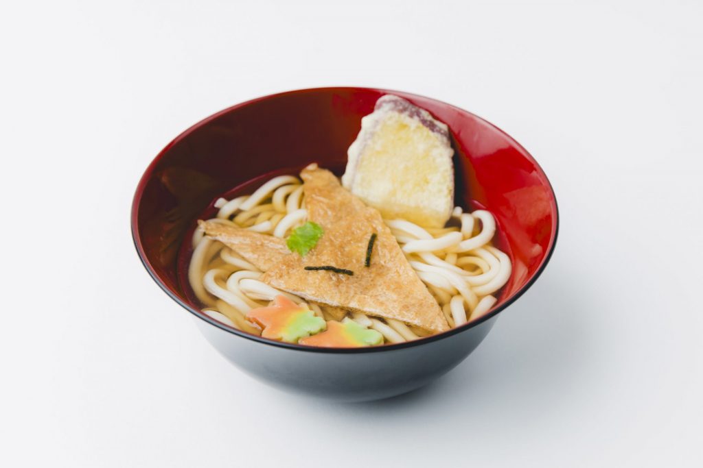 「きつねうどん」（1000円）