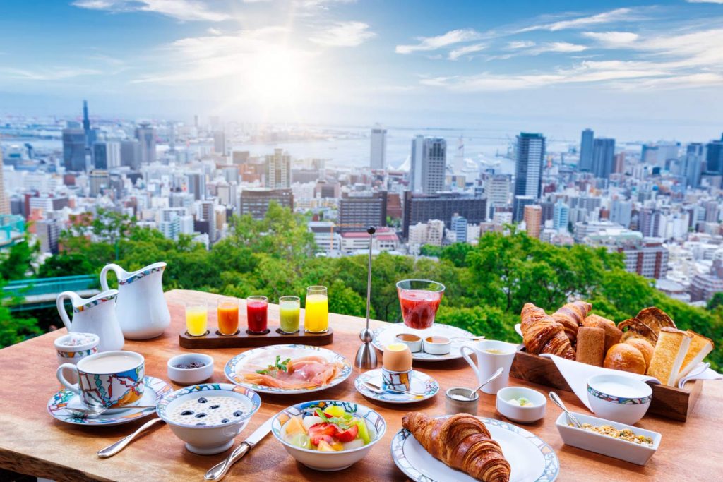 神戸の絶景と「世界一の朝食」