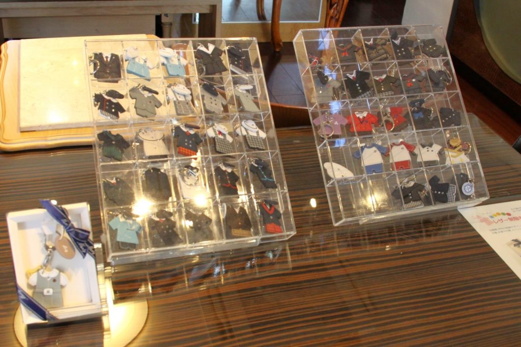 マーティレザーの制服キーホルダー（レザーショップ Marty）