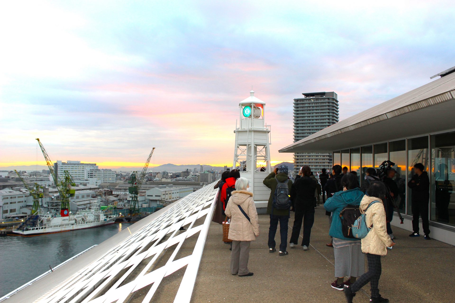 阪神・淡路大震災29年》“復興した港の姿を…”神戸メリケンパーク
