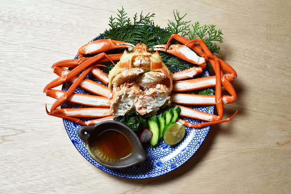 香住ガニは鍋だけではなく、丸ごと豪快な“浜茹で”もおすすめ（提供：兵庫県）