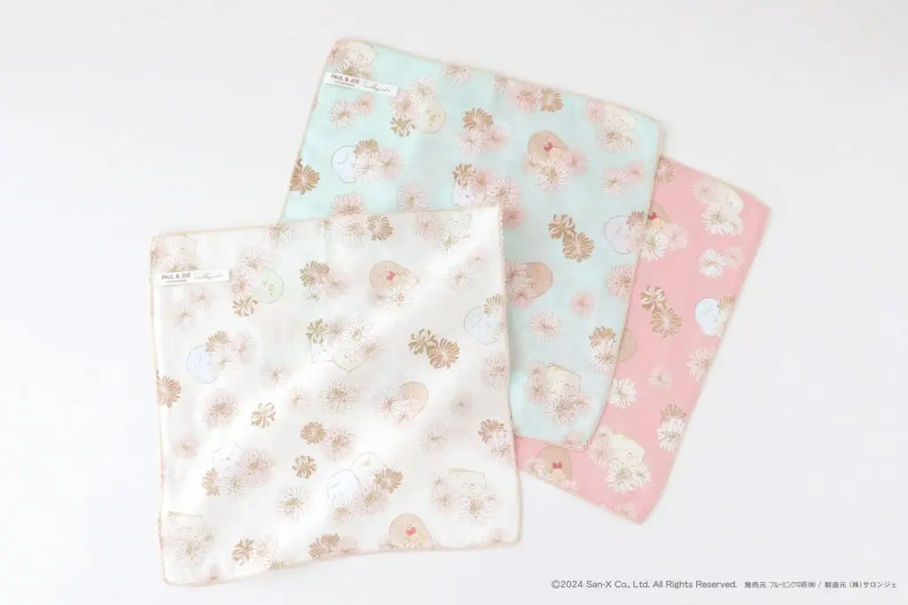 「ガーゼハンカチ」(各880円)