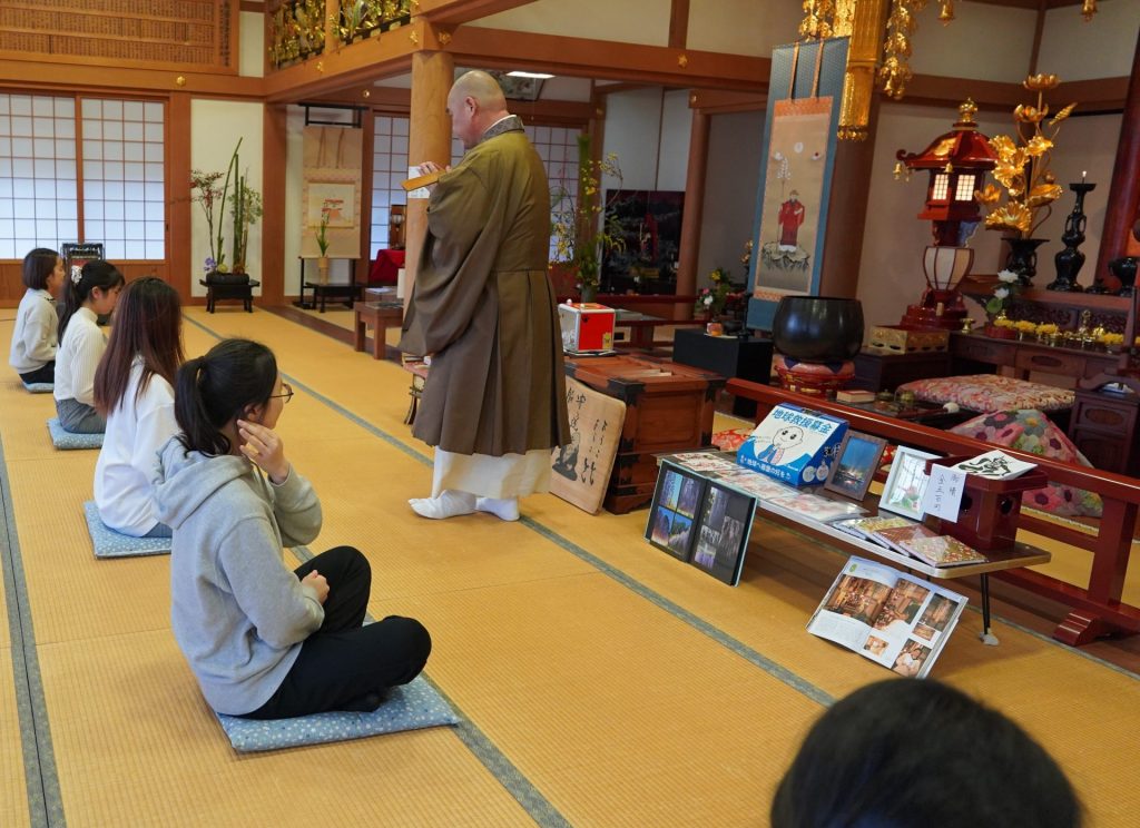 オプションでお寺での座禅体験も可能。（提供：株式会社ゆめの樹 野上野）