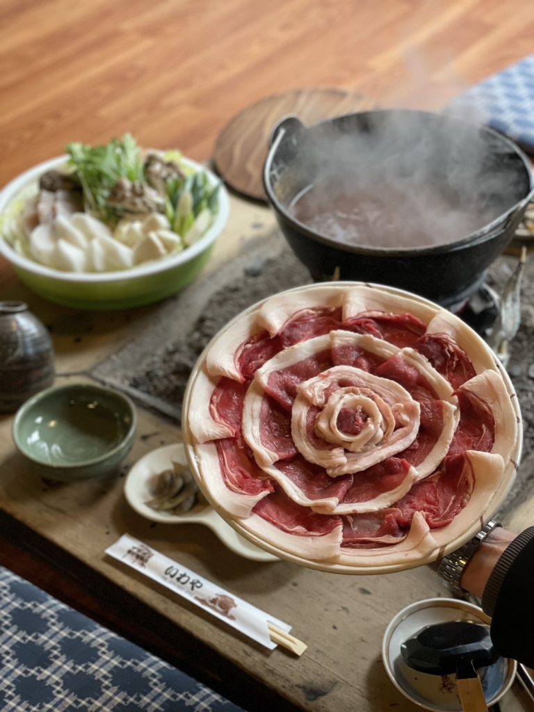 ぼたん鍋 （御飯・漬物付き） 税込6,930円（画像：Instagramウラリエ/神戸@urarie83）