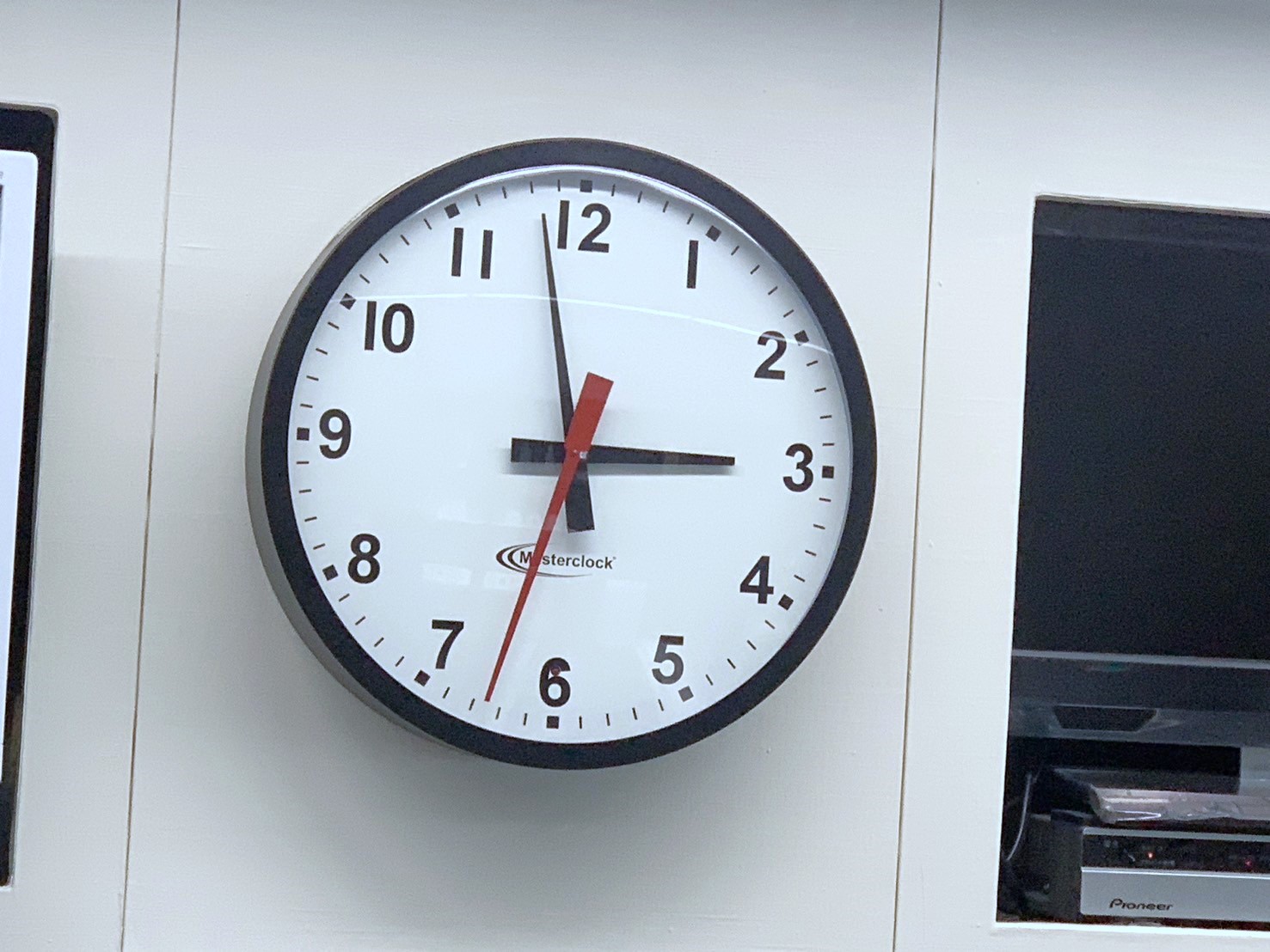 世界中で数年に1度「1秒」調整する「うるう秒」 そもそも何？ 廃止となる理由は？ | ラジトピ ラジオ関西トピックス