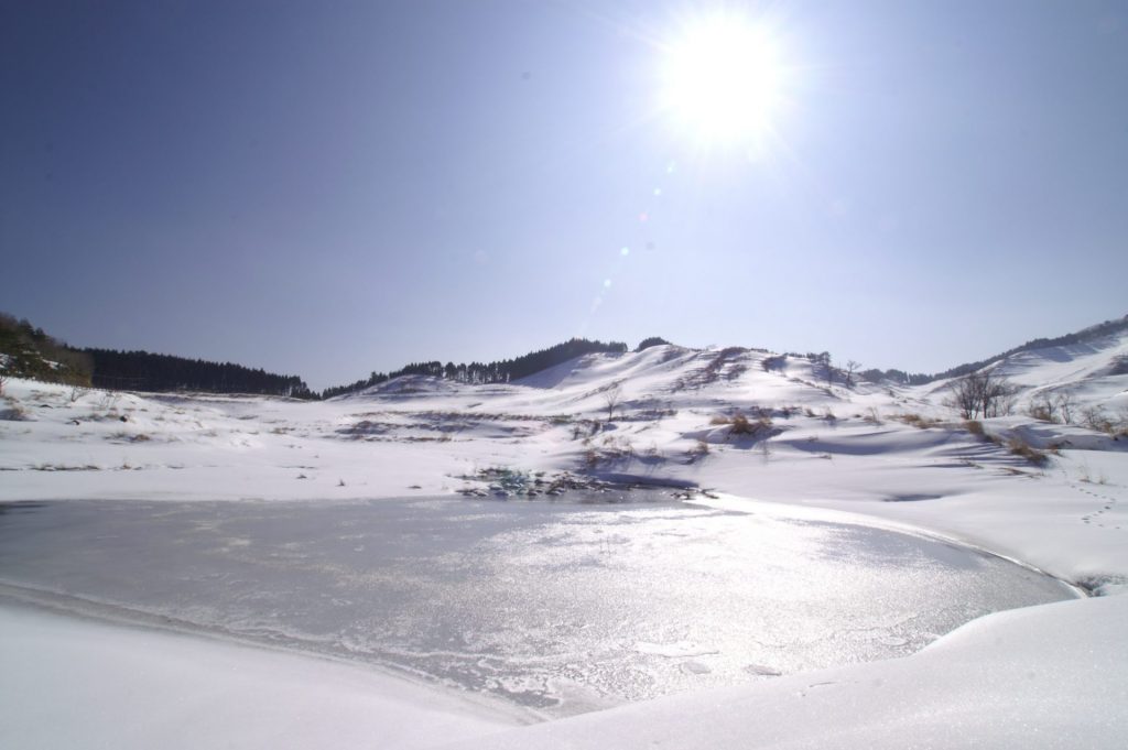 砥峰高原は雪景色も美しい（画像提供：神河町）