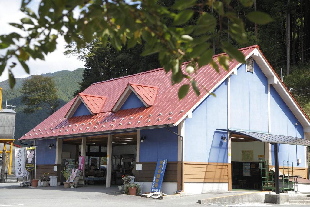 神河町大畑地区にある千ケ峰南山名水　ミネラルバランスの良い天然水は飲むと体に沁み渡る（画像提供：神河町）